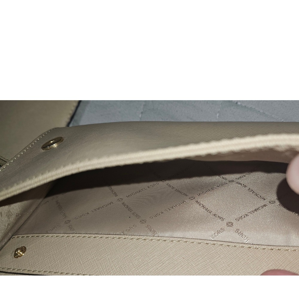 Michael Kors Beige Saffiano Leather Crossbody Wallet Bag with Removable Pouch - Picture 11 of 12